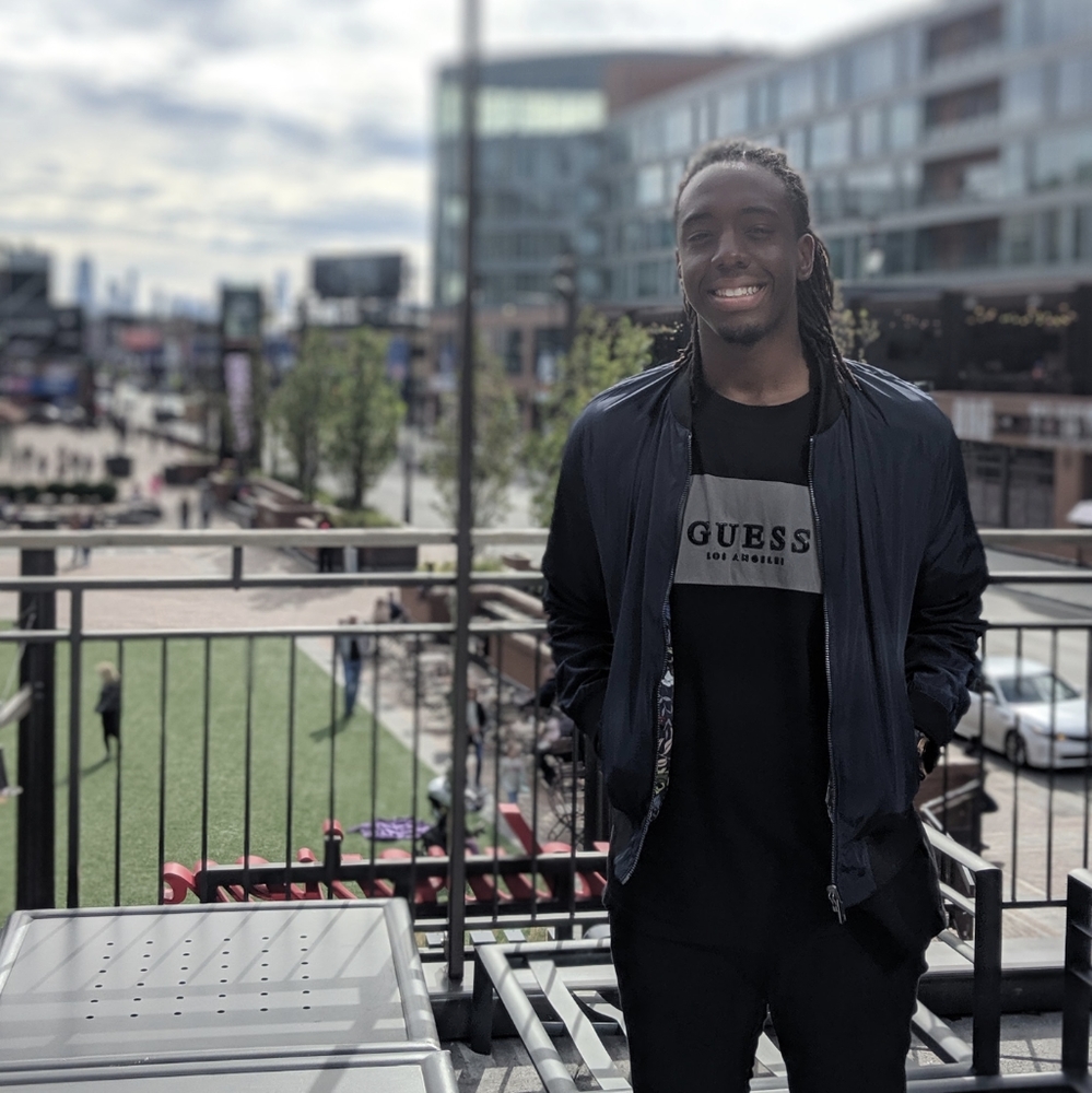 Guess t-shirt